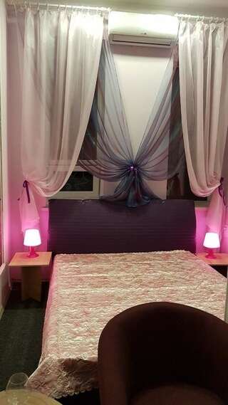 Отели для свиданий Дзеркальний Струмінь Харьков-0