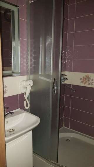 Отели для свиданий Дзеркальний Струмінь Харьков-1